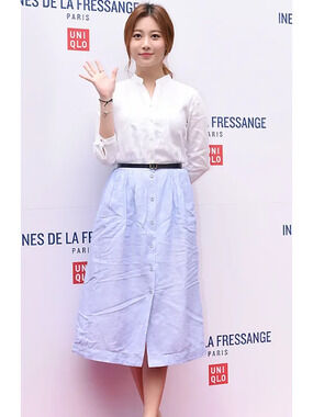 Uniqlo Ines De La Fressange Blue and White Striped Ladies Skirt Size 6